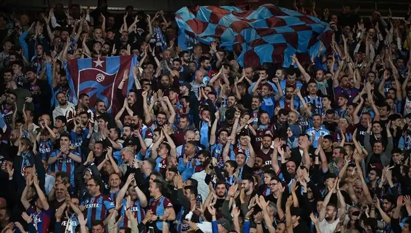 Trabzonspor-Galatasaray Maçı İçin Biletler Hızla Tükeniyor!