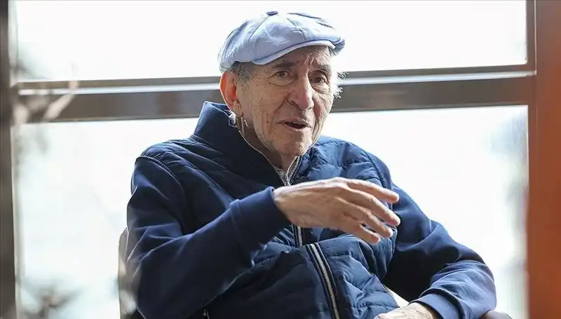 Altan Öymen’in Sağlığı tehlikede: Entübe Edildi, Yoğun Bakımda Tedavi Ediliyor
