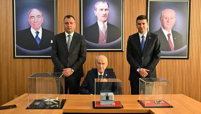 MHP Lideri Bahçeli, Ülkü Ocakları ile Geleceği Konuştu!