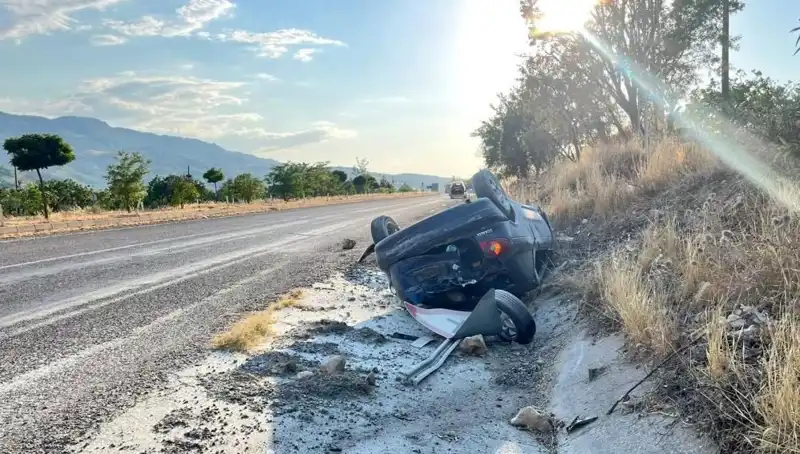 Adıyaman'da Korkutan Kaza: Otomobil Takla Attı, 3 Yaralı