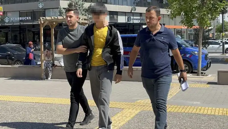 Ağabeyiyle Tartıştı, Durdu Bıçakladı! Olayın Ardındaki Sır Ne?