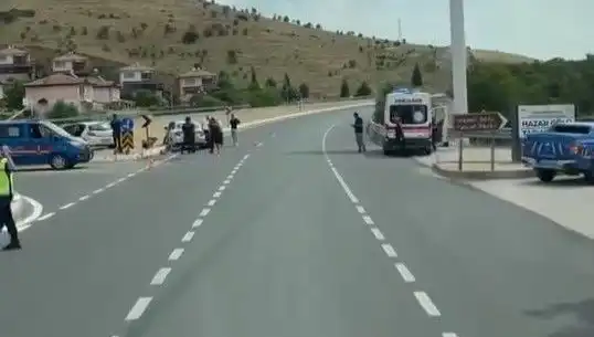 Elazığ'da Feci Kaza: İki Otomobil Çarpıştı, Yaralıların Durumu Ciddi