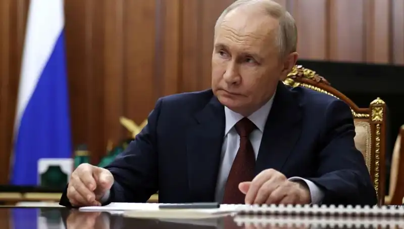 Putin'in Gizli "Dijital Gulag" Planı: Her Cihazda İzleme Dönemi Başlıyor