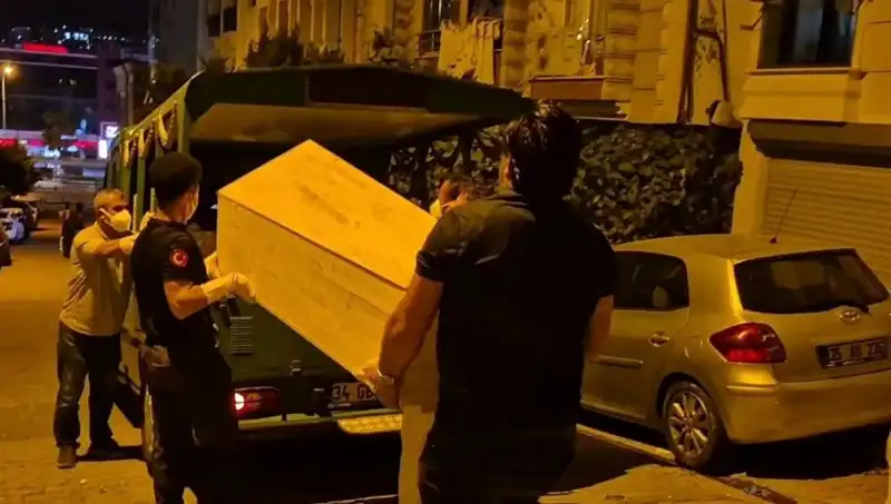 Esenyurt'ta Şok Eden Olay: Kadın Cesedi Bulundu!
